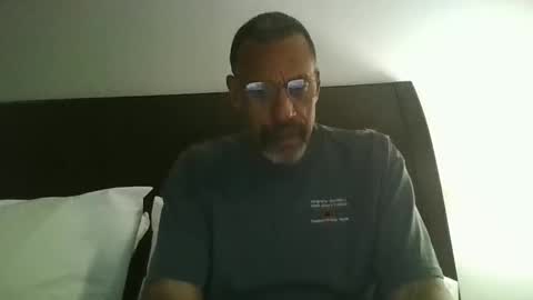 Snapshot of swimmerbod2495 chatting on 03/22/26, 04:38 swimmerbod2495 online show from 03/22/26, 04:38