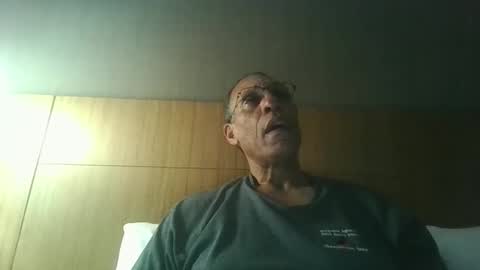 Snapshot of swimmerbod2495 chatting on 04/02/26, 01:36 swimmerbod2495 online show from 04/02/26, 01:36