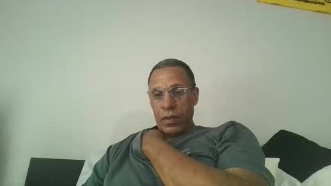 Snapshot of swimmerbod2495 chatting on 04/08/26, 08:20 swimmerbod2495 online show from 04/08/26, 08:20