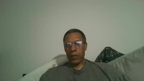 Snapshot of swimmerbod2495 chatting on 04/23/26, 02:02 swimmerbod2495 online show from 04/23/26, 02:02