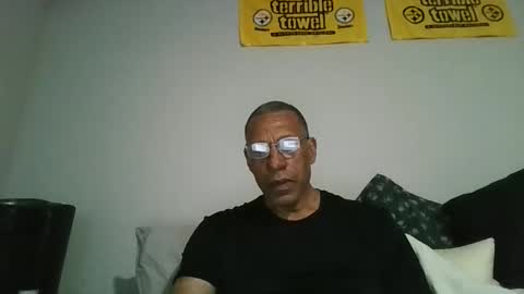 Snapshot of swimmerbod2495 chatting on 05/18/26, 05:24 swimmerbod2495 online show from 05/18/26, 05:24
