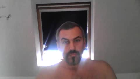 Snapshot of swinger_men_austria chatting on 10/28/25, 07:56 swinger_men_austria online show from 10/28/25, 07:56