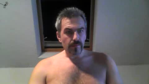 Snapshot of swinger_men_austria chatting on 11/15/25, 05:42 swinger_men_austria online show from 11/15/25, 05:42