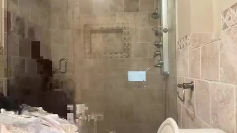 Snapshot of switchinjay chatting on 09/22/25, 11:40 switchinjay online show from 09/22/25, 11:40