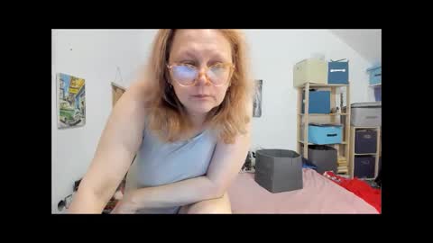 Snapshot of switchlorenx chatting on 12/19/24, 11:18 switchlorenx online show from 12/19/24, 11:18
