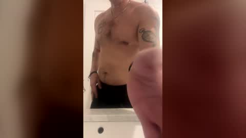 Snapshot of swolesavage chatting on 12/04/25, 05:21 swolesavage online show from 12/04/25, 05:21