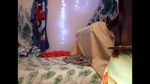 Snapshot of swollenclitneedsdad chatting on 11/22/25, 08:35 swollenclitneedsdad online show from 11/22/25, 08:35