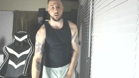 Snapshot of swoozy369 chatting on 04/18/26, 02:15 Swoozy online show from 04/18/26, 02:15