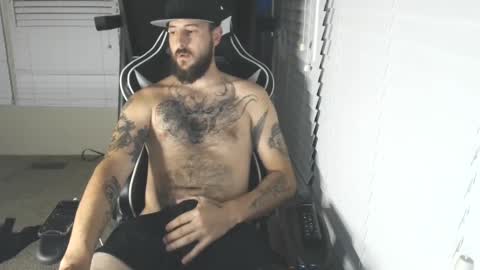 swoozy_ online show from 10/08/25, 12:19