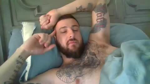 swoozy_ online show from 11/28/25, 07:16