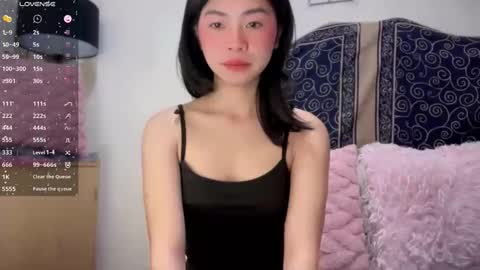 Snapshot of swt_asianholly chatting on 03/13/26, 10:05 Holly online show from 03/13/26, 10:05