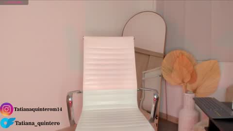 Snapshot of swt_molly chatting on 12/13/24, 04:11 Molly online show from 12/13/24, 04:11