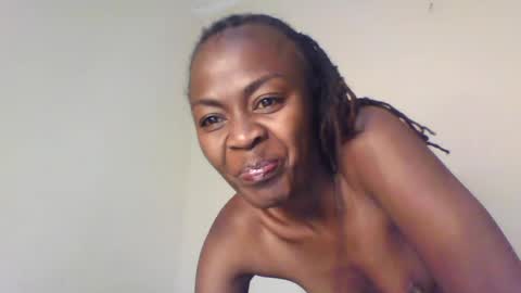 Snapshot of swtebony1 chatting on 07/14/26, 10:48 ALICIA online show from 07/14/26, 10:48