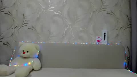 Ana online show from 02/06/25, 12:22