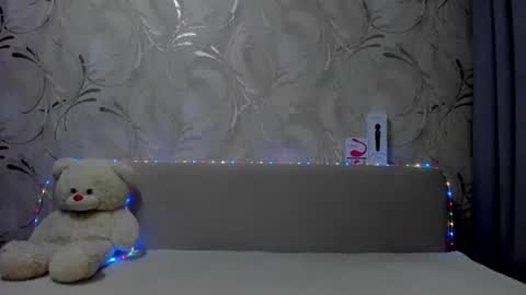 Ana online show from 02/20/25, 01:36