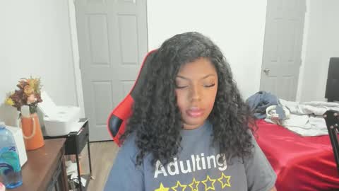 Snapshot of sxamleuy chatting on 12/20/25, 02:40 sxamleuy online show from 12/20/25, 02:40