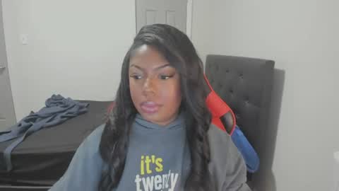 Snapshot of sxamleuy chatting on 07/12/26, 02:13 sxamleuy online show from 07/12/26, 02:13