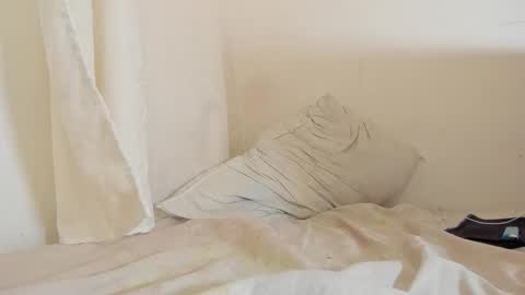 Snapshot of syd_achmed chatting on 10/28/25, 08:22 Greg online show from 10/28/25, 08:22