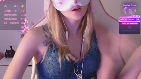 Milena online show from 03/12/25, 02:20