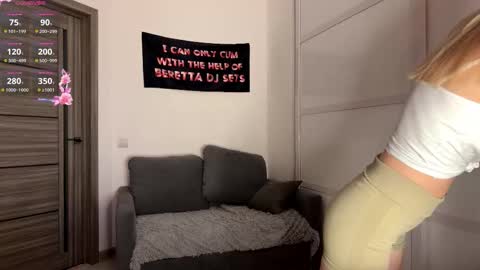 Snapshot of sydneyhackathorn chatting on 03/13/26, 05:08 Mona online show from 03/13/26, 05:08