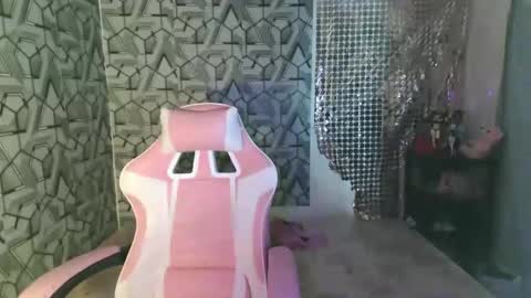 sydnyxox1 online show from 06/03/26, 07:00