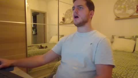 Snapshot of syl092 chatting on 12/09/24, 05:19 syl092 online show from 12/09/24, 05:19