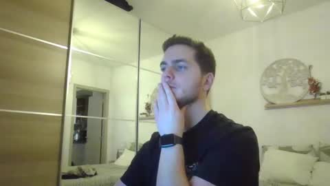 Snapshot of syl092 chatting on 12/11/24, 05:04 syl092 online show from 12/11/24, 05:04