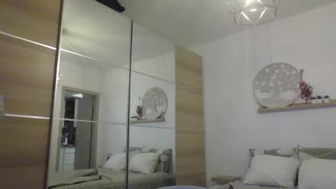 Snapshot of syl092 chatting on 12/12/24, 06:10 syl092 online show from 12/12/24, 06:10