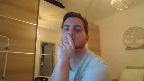 Snapshot of syl092 chatting on 12/16/24, 08:16 syl092 online show from 12/16/24, 08:16