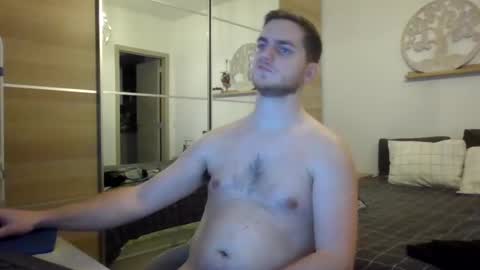 Snapshot of syl092 chatting on 01/06/25, 07:24 syl092 online show from 01/06/25, 07:24