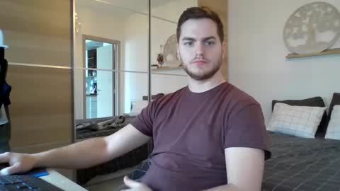 Snapshot of syl092 chatting on 01/11/25, 10:29 syl092 online show from 01/11/25, 10:29