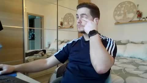 Snapshot of syl092 chatting on 01/17/25, 03:00 syl092 online show from 01/17/25, 03:00