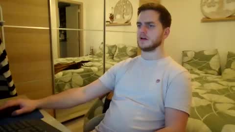 Snapshot of syl092 chatting on 01/21/25, 06:34 syl092 online show from 01/21/25, 06:34