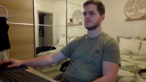 Snapshot of syl092 chatting on 01/23/25, 05:52 syl092 online show from 01/23/25, 05:52