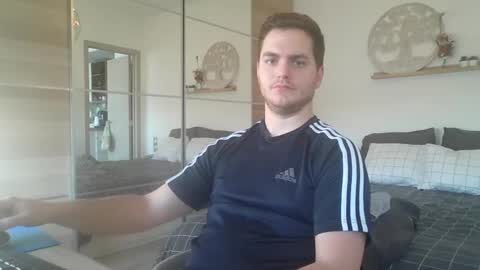 Snapshot of syl092 chatting on 02/01/25, 02:56 syl092 online show from 02/01/25, 02:56