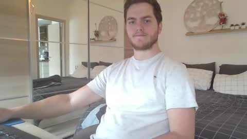 Snapshot of syl092 chatting on 02/20/25, 10:59 syl092 online show from 02/20/25, 10:59