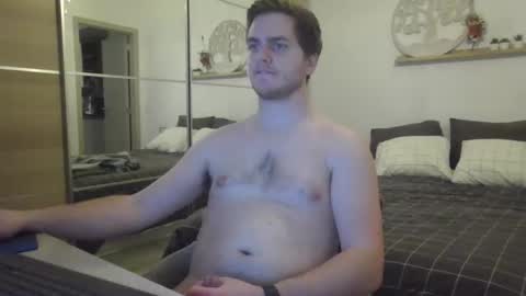 Snapshot of syl092 chatting on 03/10/25, 06:23 syl092 online show from 03/10/25, 06:23