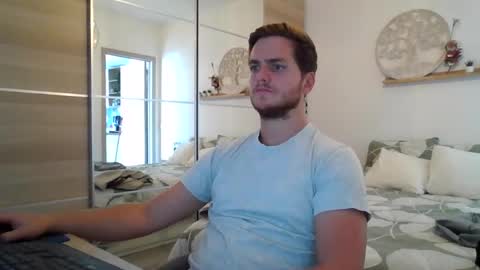 Snapshot of syl092 chatting on 09/13/25, 02:17 syl092 online show from 09/13/25, 02:17