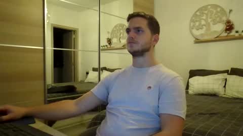 Snapshot of syl092 chatting on 10/07/25, 05:21 syl092 online show from 10/07/25, 05:21