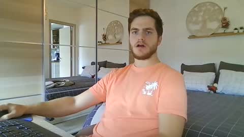 syl092 online show from 11/24/25, 12:27