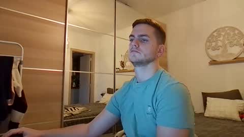 syl092 online show from 12/02/25, 05:08