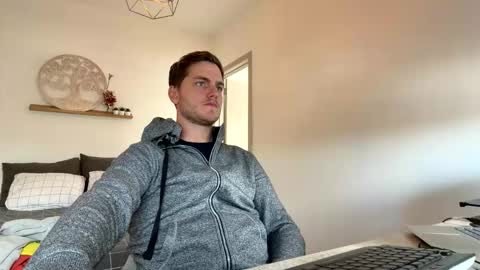 Snapshot of syl092 chatting on 03/26/26, 02:00 syl092 online show from 03/26/26, 02:00