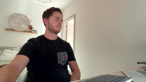 Snapshot of syl092 chatting on 04/08/26, 03:34 syl092 online show from 04/08/26, 03:34