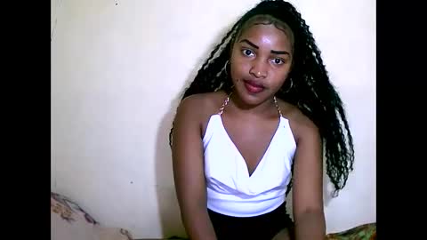sylviasexy27 online show from 12/04/24, 05:38