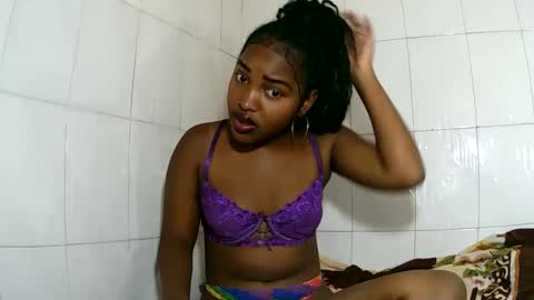 sylviasexy27 online show from 02/20/25, 07:34