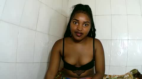 sylviasexy27 online show from 02/21/25, 01:22