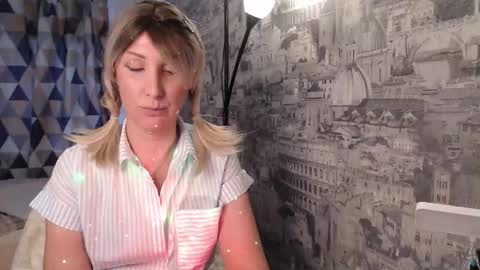 Snapshot of sylviathemodel chatting on 02/16/26, 07:48 Sylvia online show from 02/16/26, 07:48