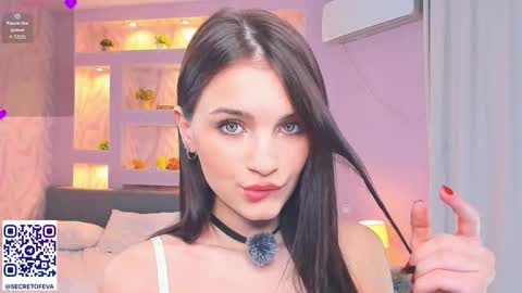 Snapshot of synne_glows chatting on 11/19/25, 07:03 Eva online show from 11/19/25, 07:03