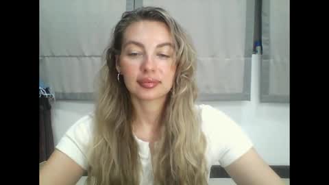 Snapshot of syrami chatting on 03/09/26, 04:33 syrami online show from 03/09/26, 04:33