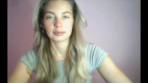 Snapshot of syrami chatting on 04/11/26, 12:42 syrami online show from 04/11/26, 12:42